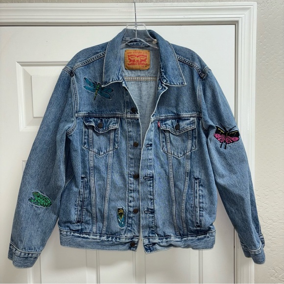 Levi's Trucker Jean Jacket Embroidery Nature Bugs Womens XL Men’s L - Picture 3 of 10